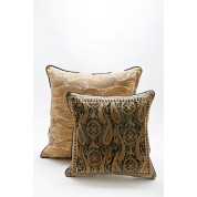 Pitts. Paisley Pillow 
